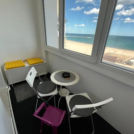 Apartment Apartament La Malul Marii *