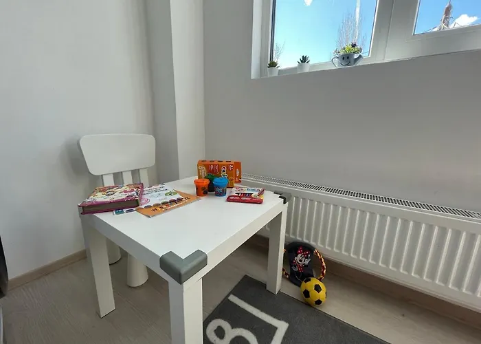 La Malul Marii Apartman *