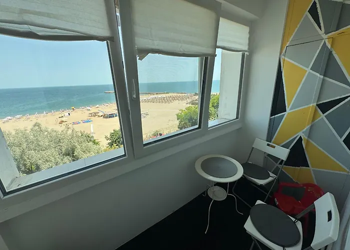 La Malul Marii Apartman